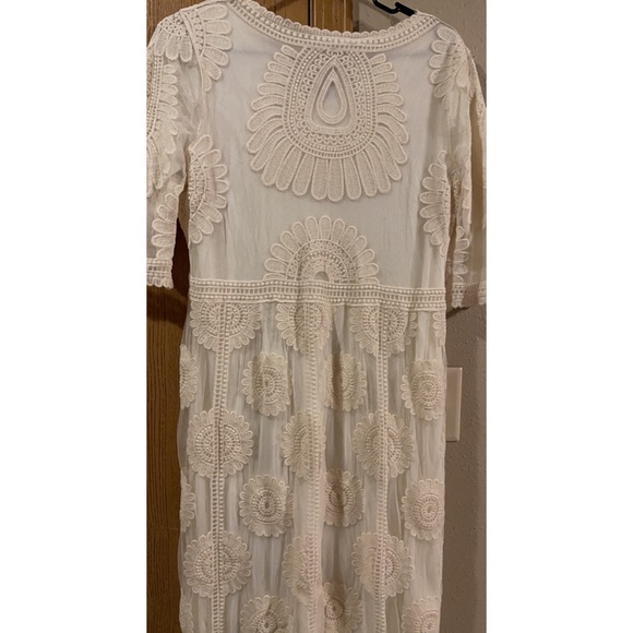 MIDI lace dress with accesories - Picture 7 of 11